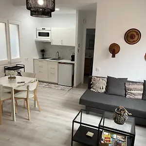Apartamento Atico Lumineux A 10 Min Du Centre, L'Hospitalet de Llobregat