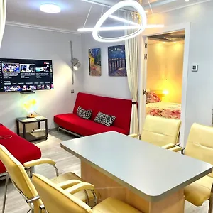 Apartamento Camp Nou, Europa Fira - Modern Two-bedroom With Heating, L'Hospitalet de Llobregat