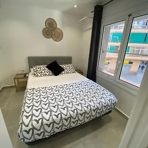  Apartment Con Bano Privado Frente Al Metro L5 Barcelona-hospitalet