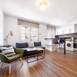 Caliu Barcelona - Fira Apartment